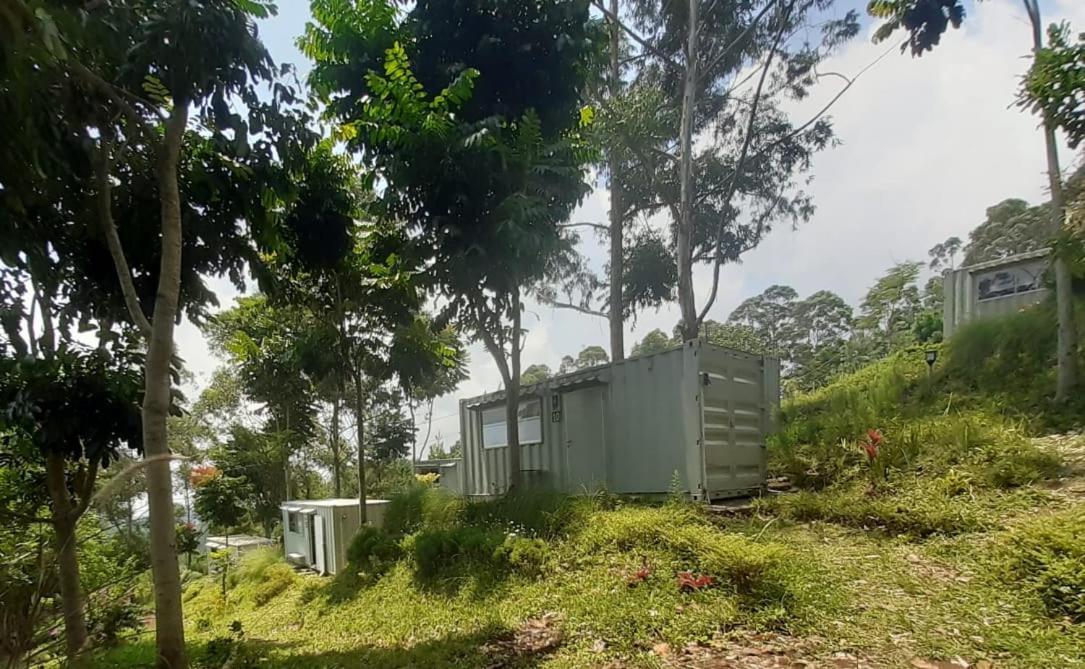 Hotel Bukit Pinus Tegalharendong Eksteriør billede