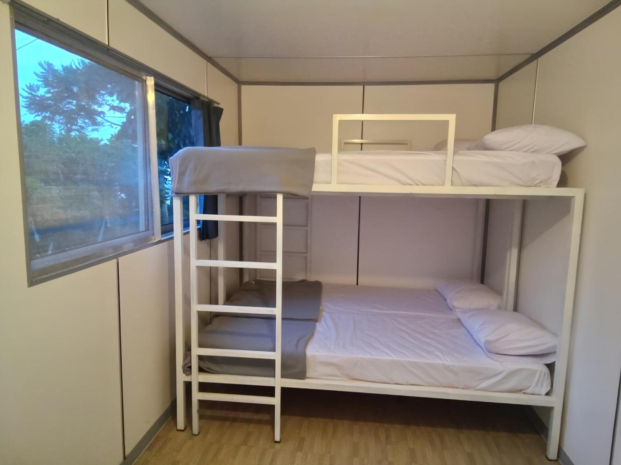 Hotel Bukit Pinus Tegalharendong Eksteriør billede